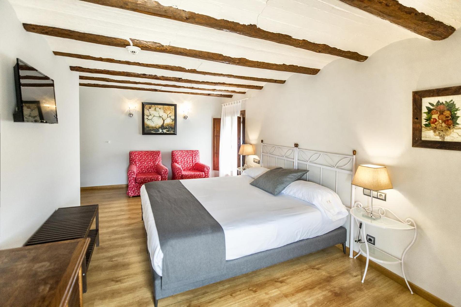 Hotel La Fonda De La Estacion Ла-Пуэбла-де-Вальверде Экстерьер фото