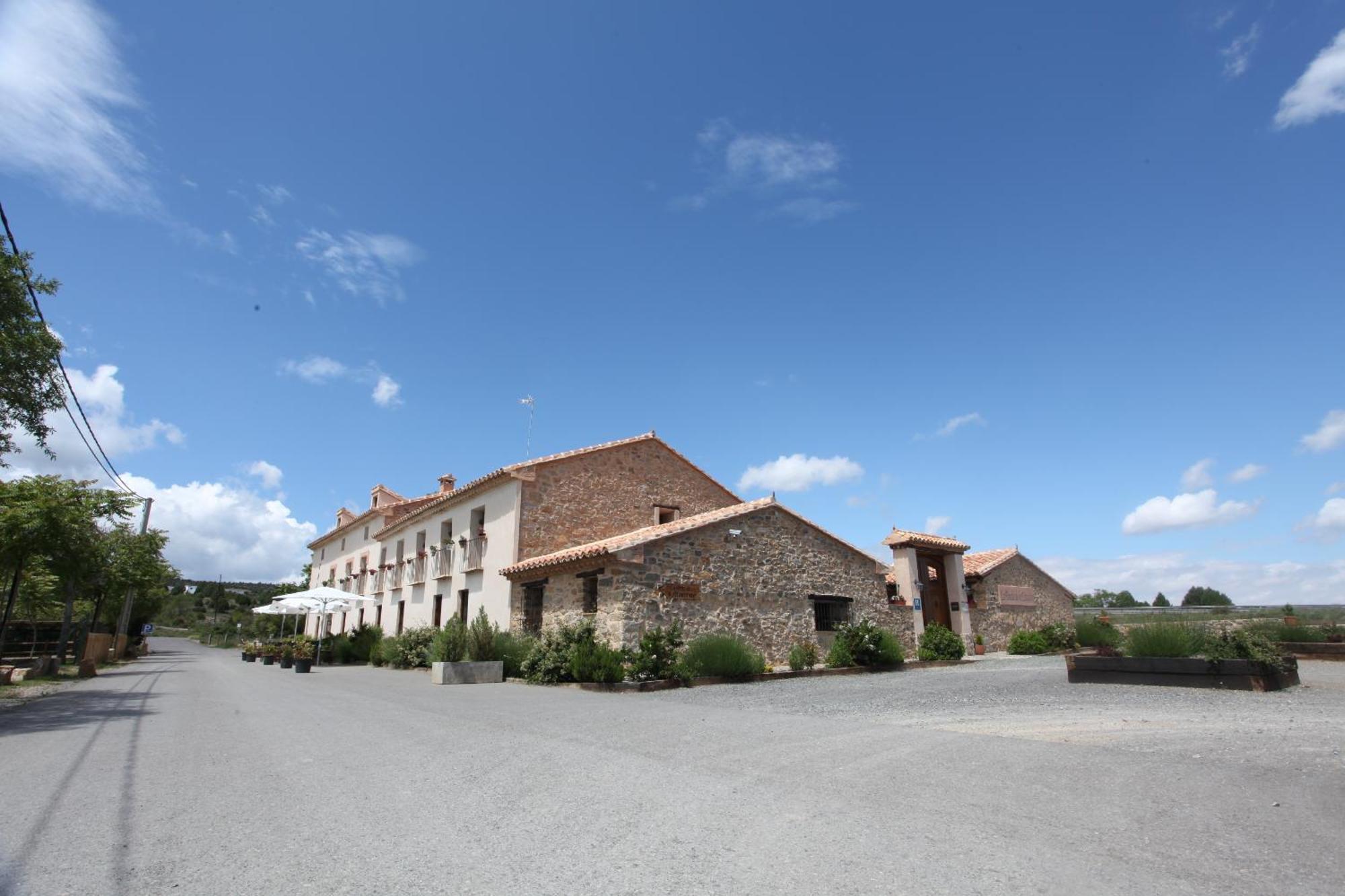 Hotel La Fonda De La Estacion Ла-Пуэбла-де-Вальверде Экстерьер фото