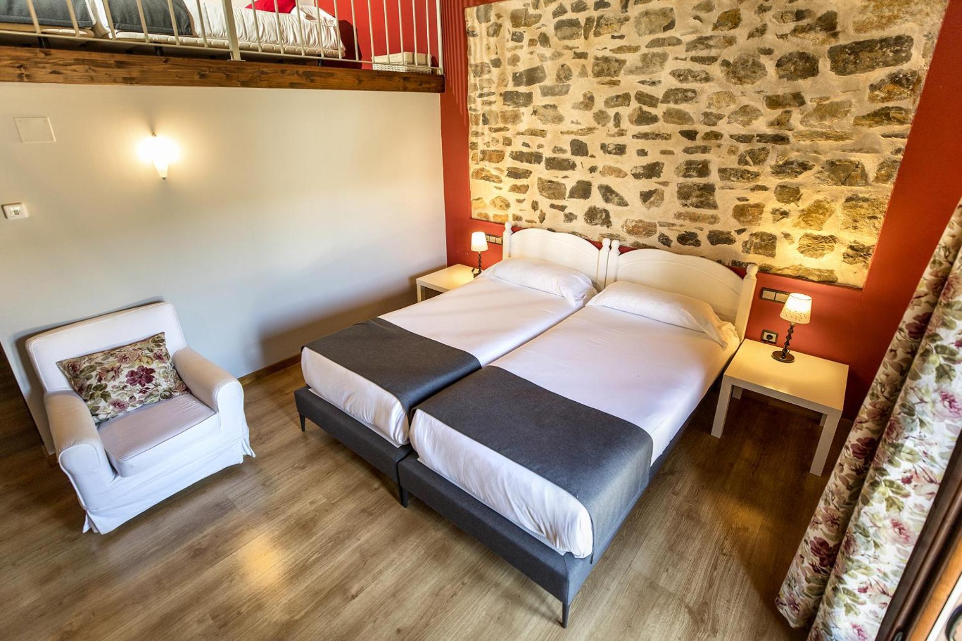 Hotel La Fonda De La Estacion Ла-Пуэбла-де-Вальверде Экстерьер фото