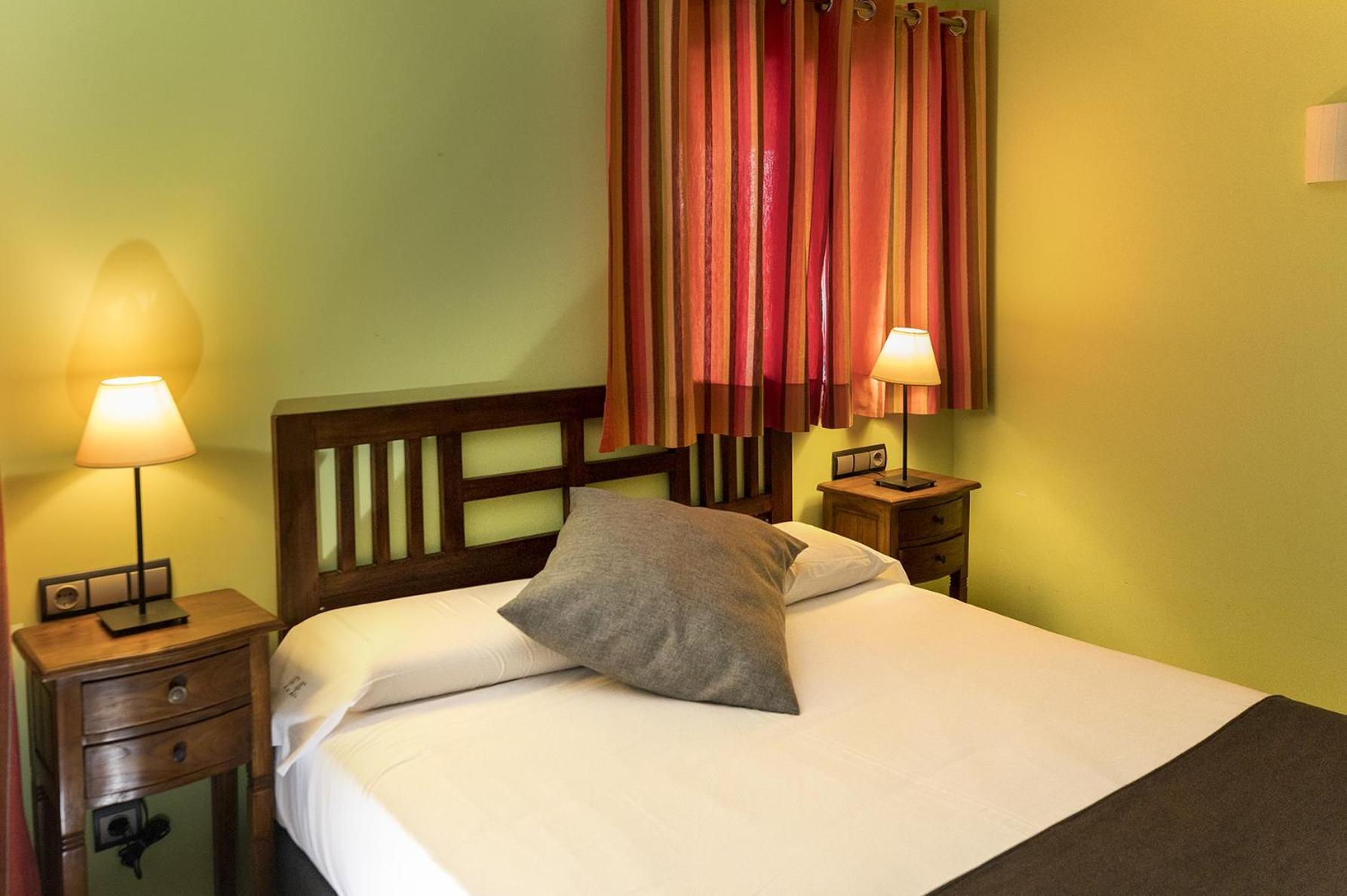 Hotel La Fonda De La Estacion Ла-Пуэбла-де-Вальверде Номер фото