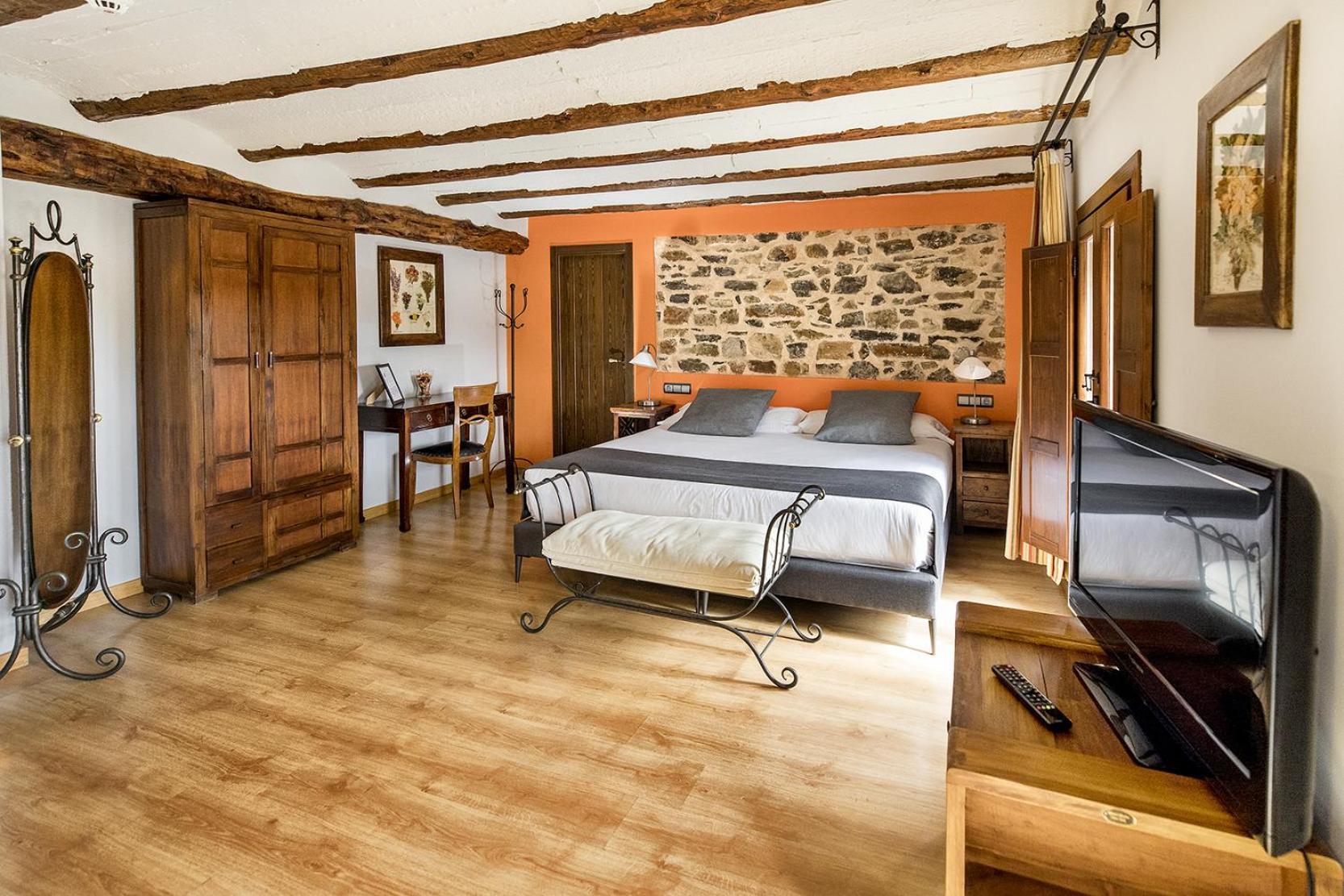 Hotel La Fonda De La Estacion Ла-Пуэбла-де-Вальверде Экстерьер фото